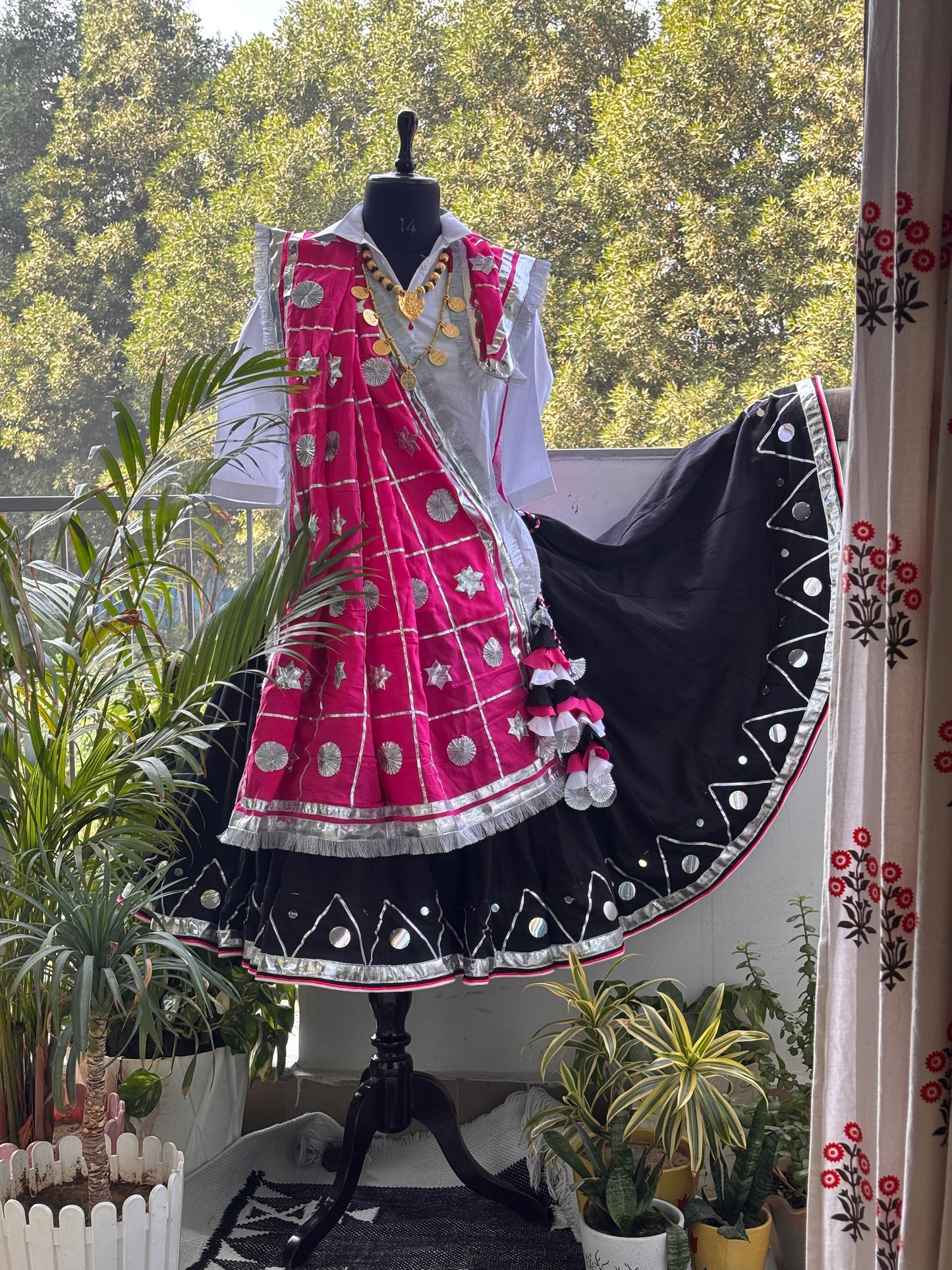 Handcrafted Haryanvi Daman Kurti Chunni Set